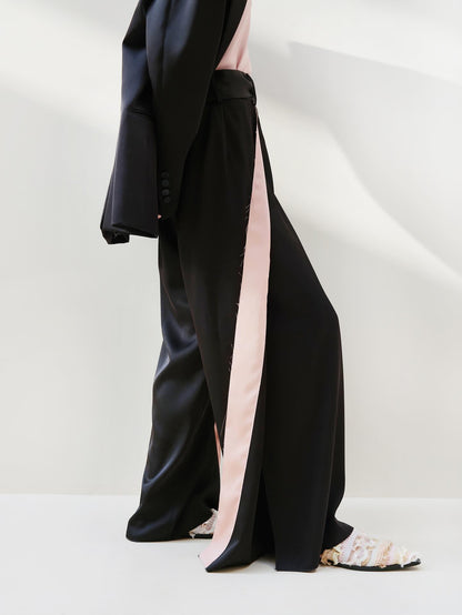 BLACK PANTS WITH PLEATS