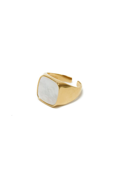 WHITE STONE RING