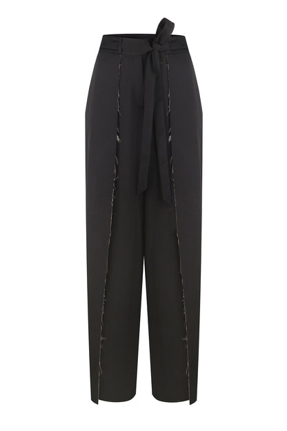 BLACK PANTS WITH PLEATS