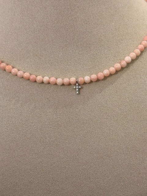 PINK CORAL CHOKER SMALL CROSS WHITE GOLD