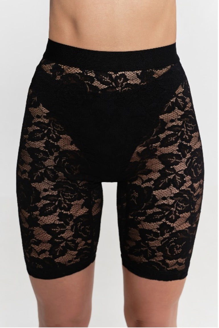 LACE BIKER SHORTS