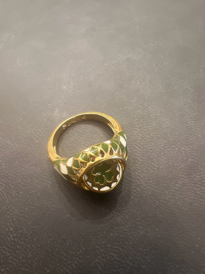 CLOVER RING